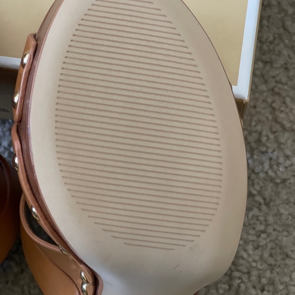 NEW Michael Kors Platform Mules/Slide On Tan Leather Shoes Size 7.5 - Picture 6 of 6